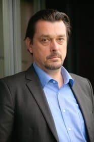 Hary Prinz في دور Julius