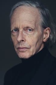 Geoffrey Carey في دور Supervisor