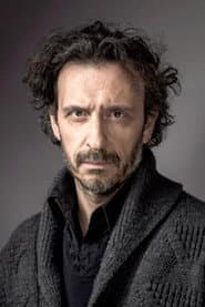 Laurent Natrella في دور Curtis (voice)