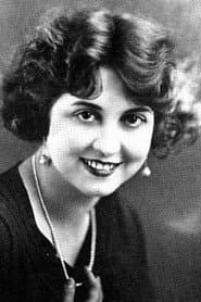 Vola Vale dans le rôle de Minnie Patton