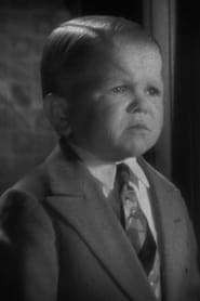 Harry Earles as Midget in the elevator (uncredited)