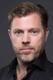 Max van den Burg as Ronnie
