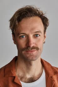 Bert Seymour dans le rôle de Ethan