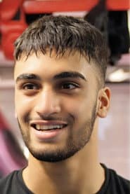 Adam Azim dans le rôle de Self