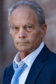 Nic D'Avirro dans le rôle de Rodenko