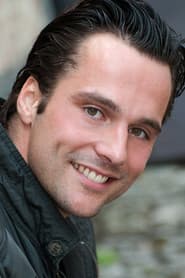 Kevin van Doorslaer as Eve's Boss