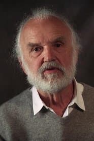 Lorne Peterson dans le rôle de Self