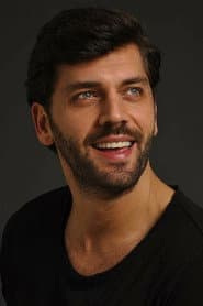 Can Nergis في دور Tolga Erlik