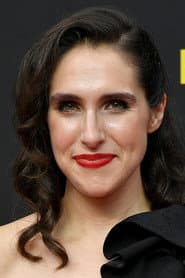 Megan Amram في دور Miss Maggie