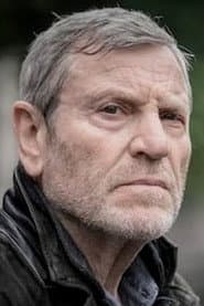 Ferruccio Viotti as General Perrymore