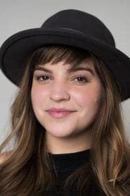 Paola Lázaro as Louisa