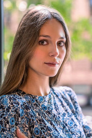 Nicole Damiani dans le rôle de Lucia