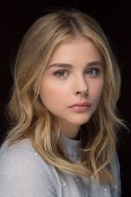 Chloë Grace Moretz dans le rôle de Wednesday Addams (voice)