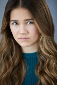 Brooklyn Rae Silzer في دور Sophie Larson