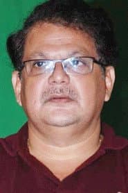 Mahesh Kothare في دور Mahesh Danke
