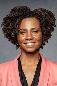 Crystal McCreary dans le rôle de Ernestine