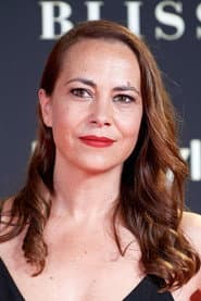 Sandra Collantes as Amanda