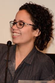 Letícia Simões dans le rôle de Self