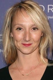 Audrey Lamy في دور Cathy Marie