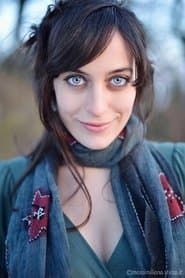 Linda Messerklinger في دور Isa Rocca