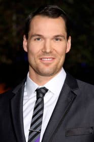 Daniel Cudmore في دور Glen