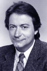 James Sloyan في دور Mottola