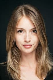 Yasemin Kay Allen في دور Yagmur