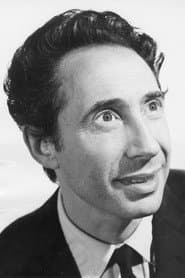 Pierre Grimblat في دور Chapuis